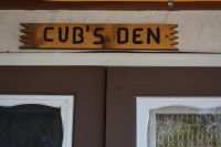 cubs-den-sign
